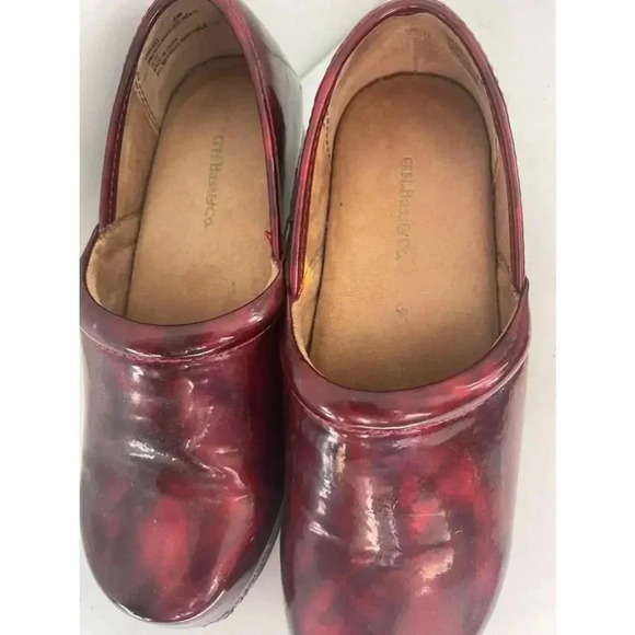 CLEARANCE Women's Melinda III GH Bass Red Clogs Size 6M EUC! - Picture 2 of 7
